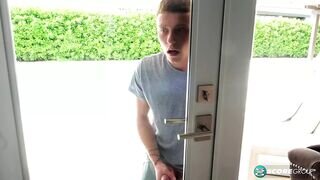 Kívánatos Sierra Nevadah hancúrozik egy zsenge kukkolóval