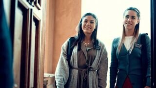 Szomorú történet vallásos, de lezbi zsenge lányokról